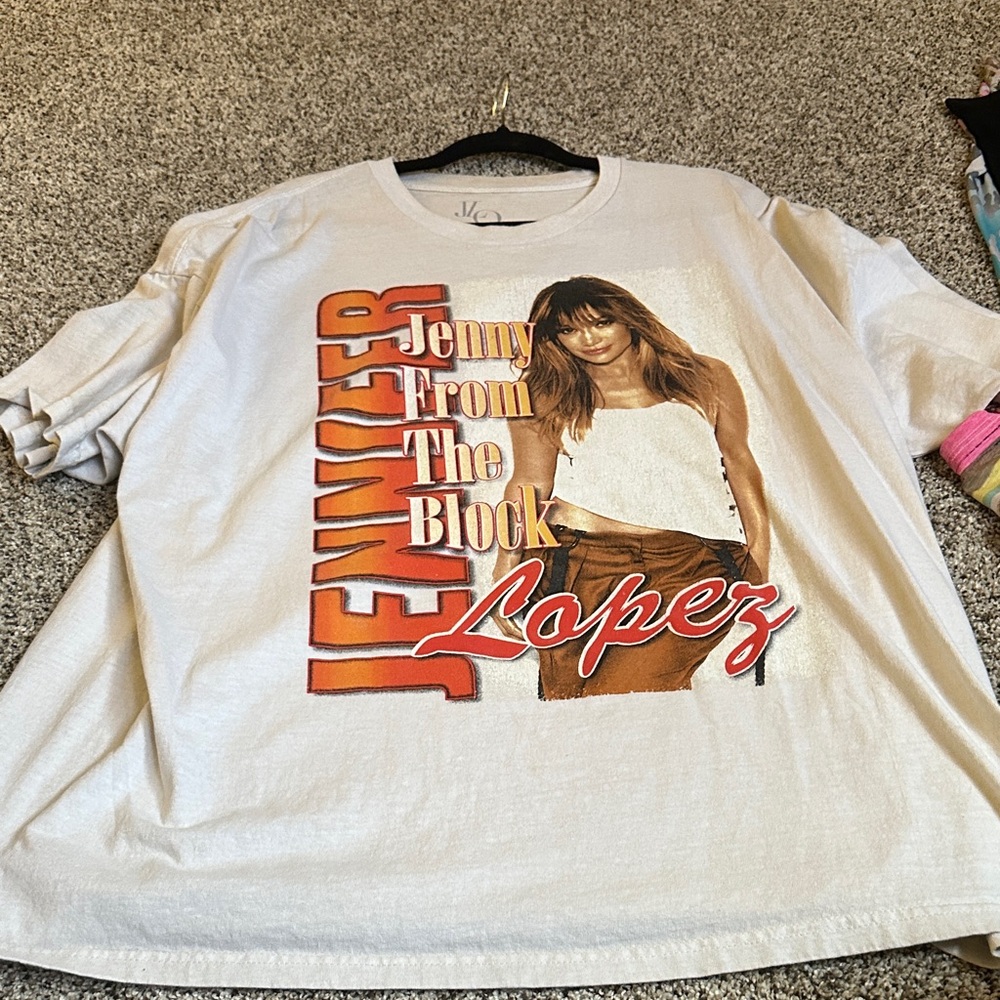 Jennifer Lopez shirt